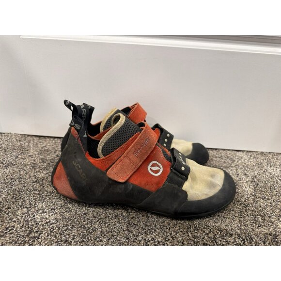 Scarpa Force Men’s Climbing Shoes Red Size 12 - Picture 1 of 8